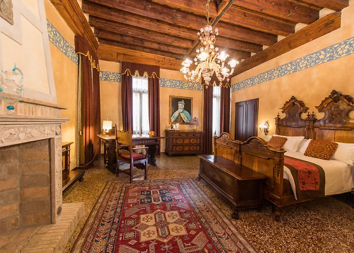 فندق Palazzo Priuli 4*