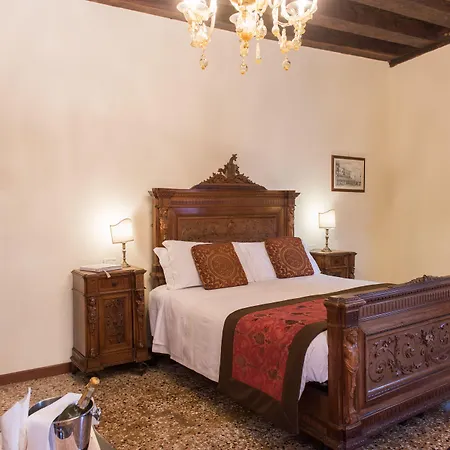 Palazzo Priuli Hotel