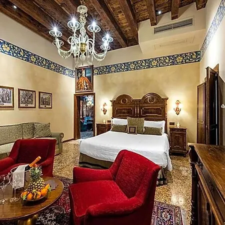 Palazzo Priuli Венеция
