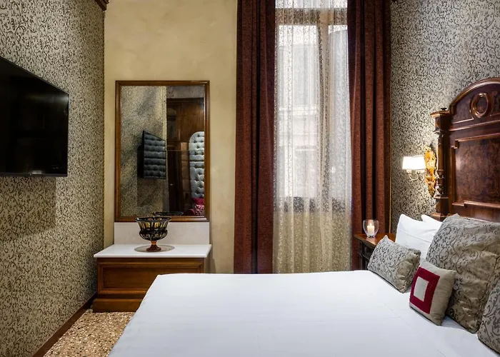 Palazzo Priuli Otel Venedik