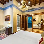 Palazzo Priuli 4*