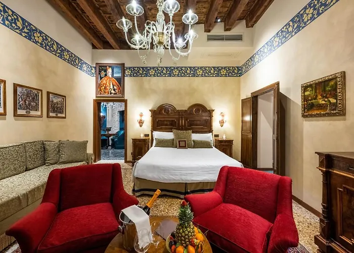 Palazzo Priuli 호텔 4*